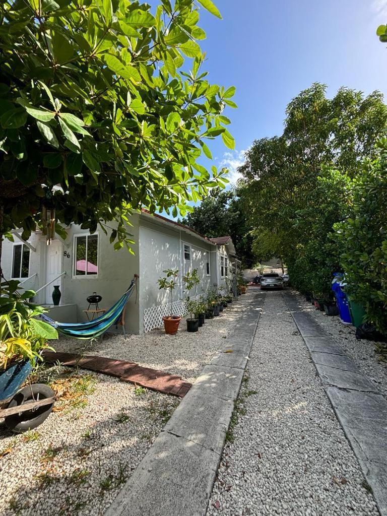 Quiet & Centrally Located House - Private Parking, Laundry And Storage For Luggage Miami Esterno foto