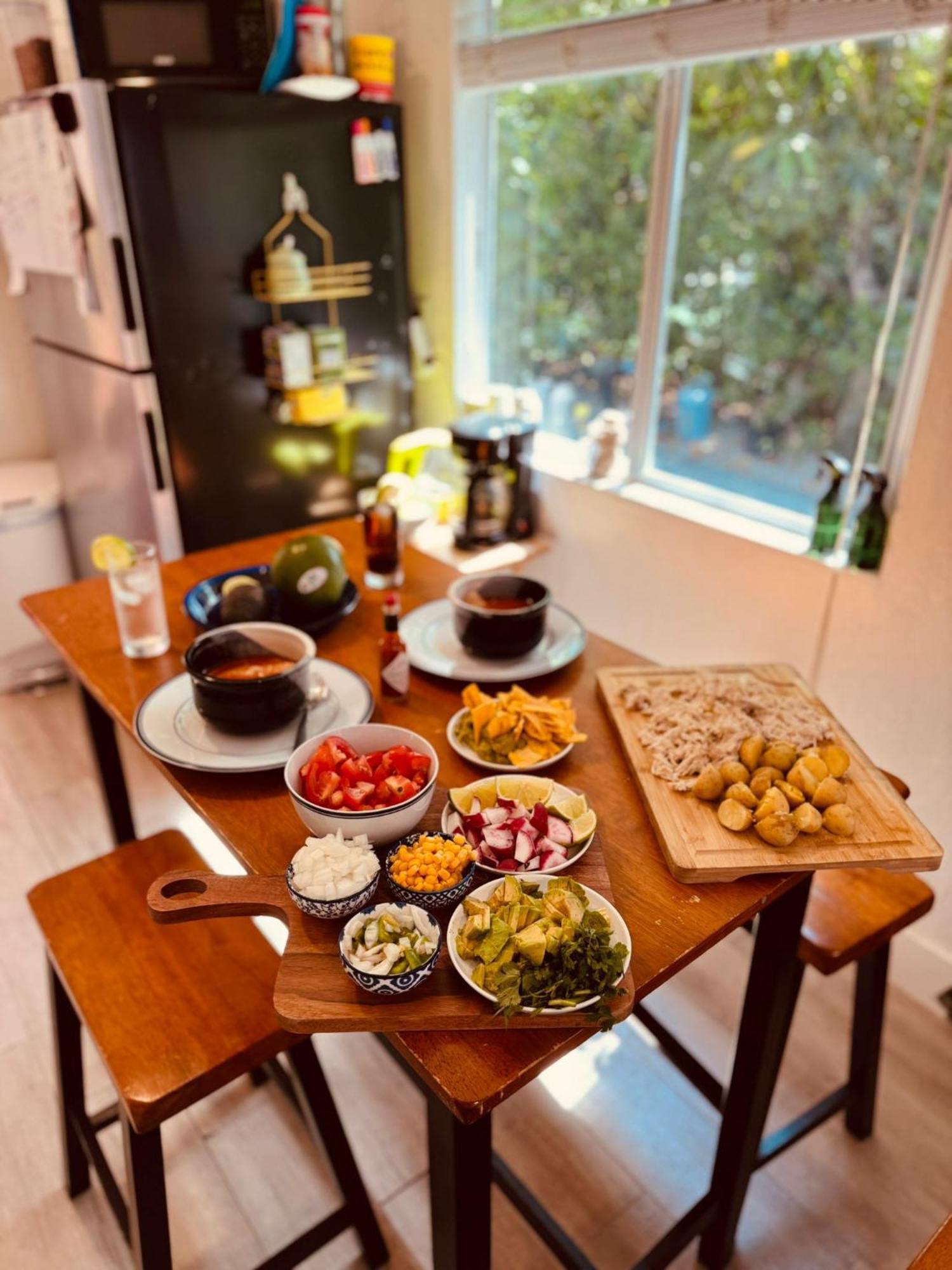 Quiet & Centrally Located House - Private Parking, Laundry And Storage For Luggage Miami Esterno foto